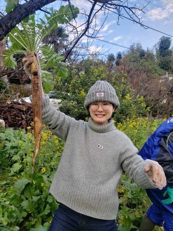 塚本幸恵 畑での一コマ